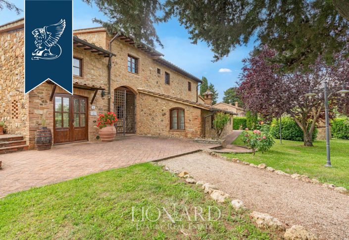 Image No.19-Ferme de 11 chambres à vendre à Poggibonsi