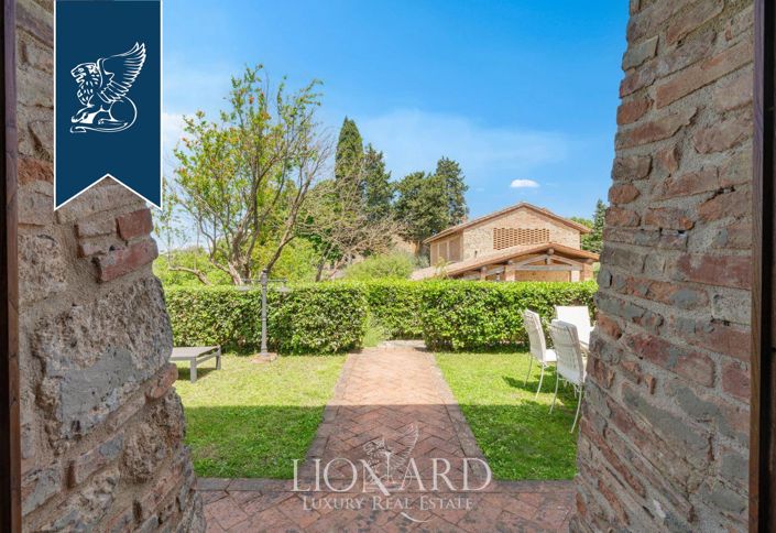 Image No.6-Ferme de 11 chambres à vendre à Poggibonsi