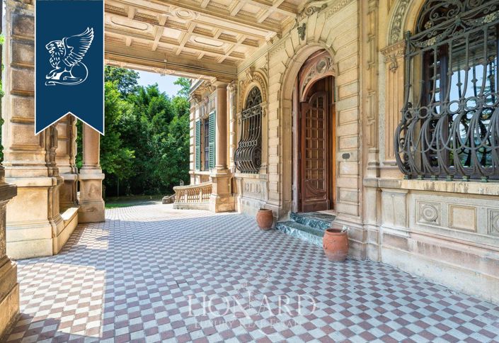 Image No.15-10 Bed Villa for sale