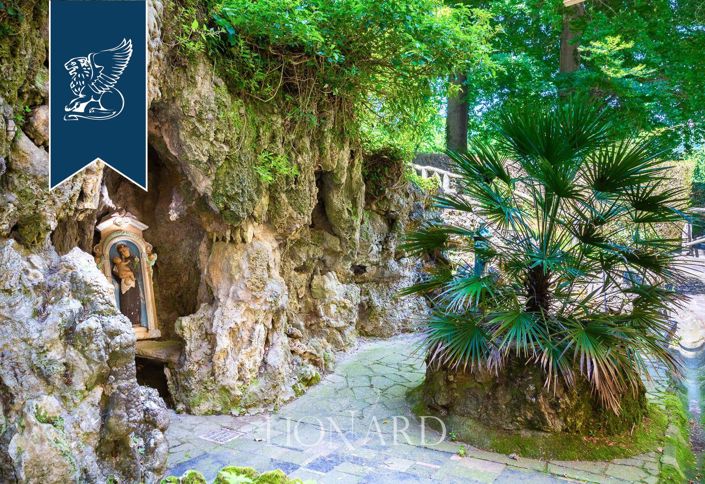 Image No.7-10 Bed Villa for sale