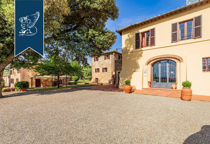 Image No.21-27 Bed Hotel for sale