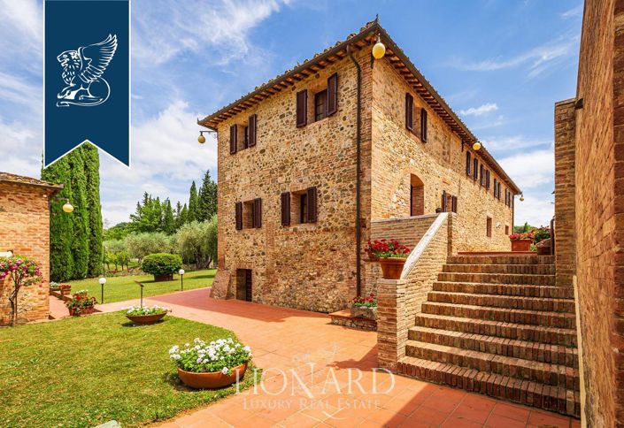 Image No.22-27 Bed Hotel for sale