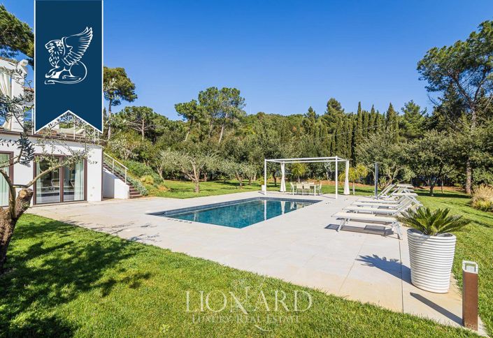 Image No.10-4 Bed Villa for sale