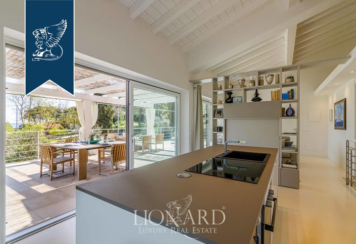 Image No.41-4 Bed Villa for sale