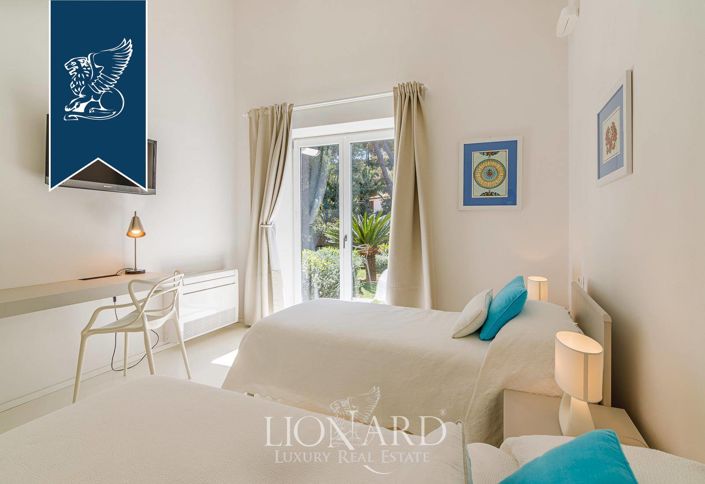 Image No.56-4 Bed Villa for sale