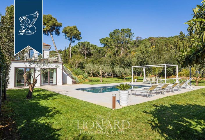 Image No.9-4 Bed Villa for sale