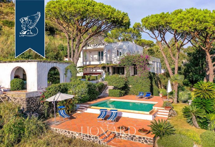 Image No.2-4 Bed Villa for sale