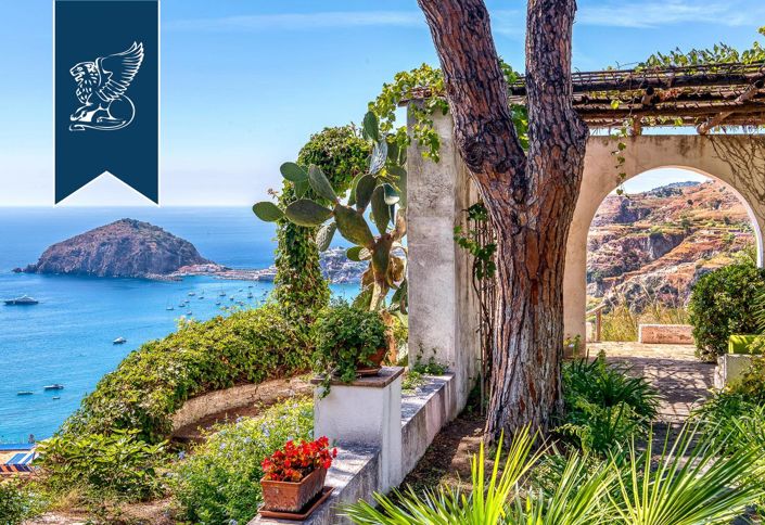 Image No.8-4 Bed Villa for sale