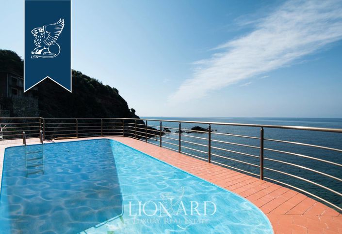 Image No.20-5 Bed Villa for sale