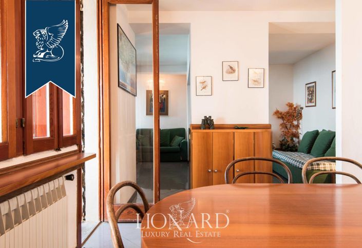 Image No.40-5 Bed Villa for sale