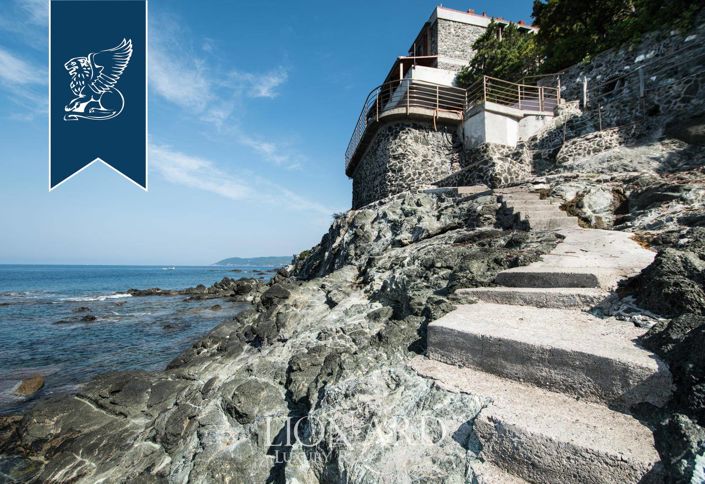 Image No.8-5 Bed Villa for sale