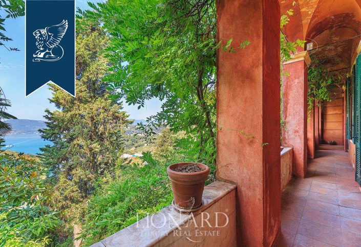 Image No.11-10 Bed Villa for sale