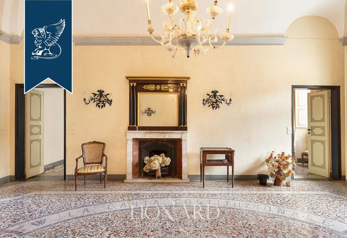 Image No.16-10 Bed Villa for sale