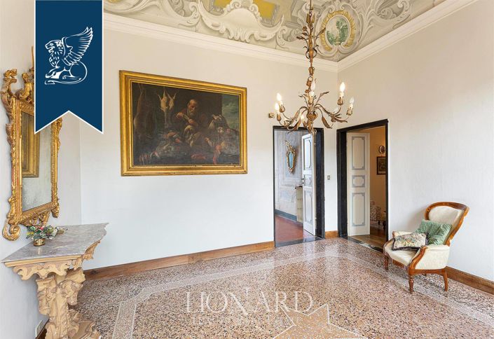 Image No.31-10 Bed Villa for sale