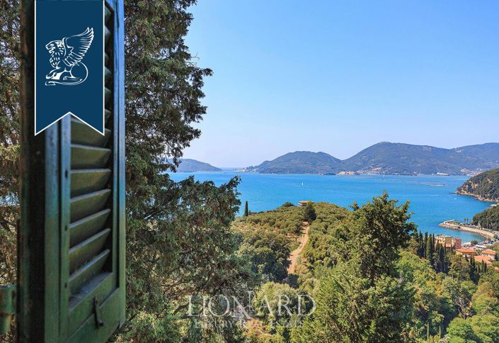 Image No.43-10 Bed Villa for sale