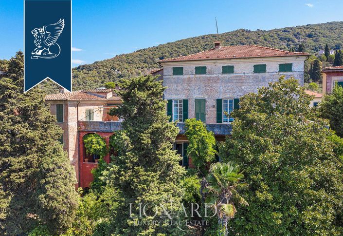 Image No.60-10 Bed Villa for sale