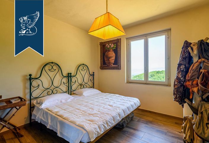 Image No.36-Maison de campagne de 4 chambres à vendre à Borgo San Lorenzo