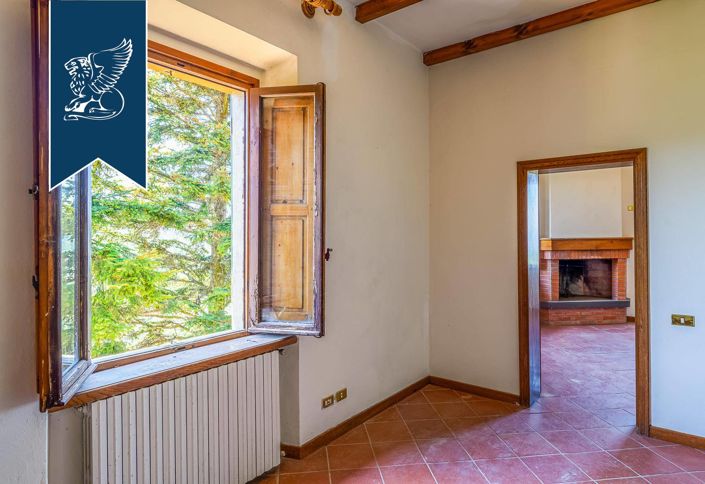 Image No.45-Maison de campagne de 4 chambres à vendre à Borgo San Lorenzo