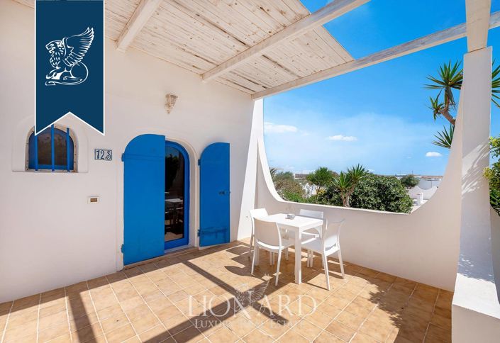 Image No.12-54 Bed Villa for sale