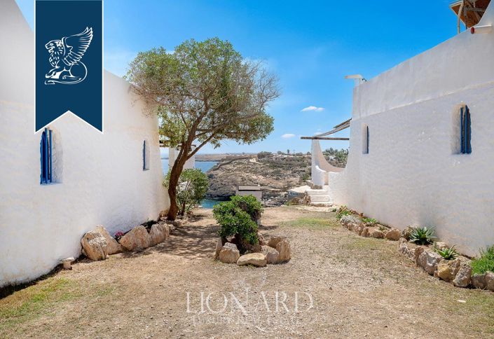 Image No.14-54 Bed Villa for sale