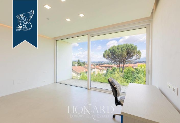 Image No.16-5 Bed Villa for sale