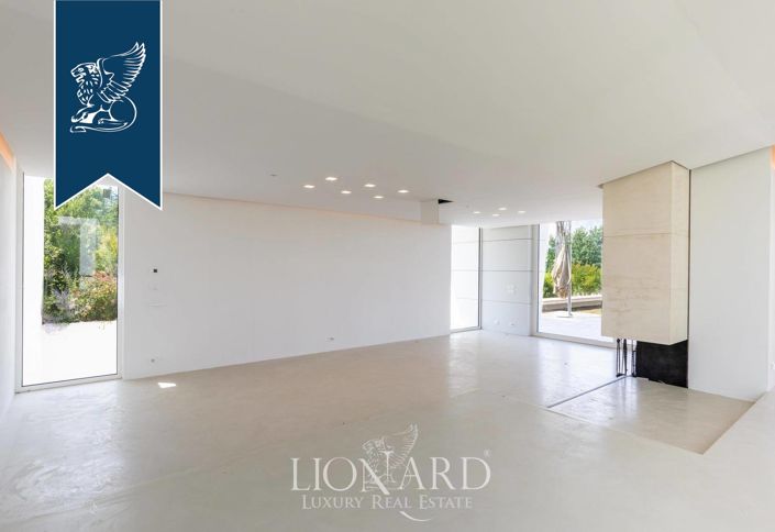 Image No.9-5 Bed Villa for sale