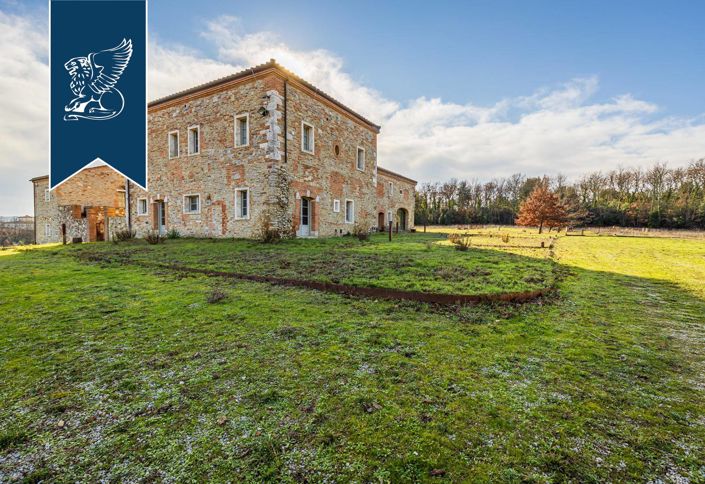 Image No.17-Maison de campagne de 16 chambres à vendre à Rapolano Terme