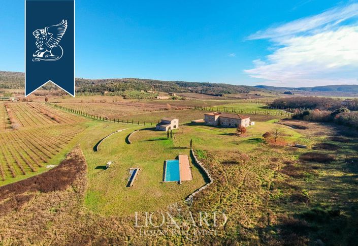 Image No.2-Maison de campagne de 16 chambres à vendre à Rapolano Terme