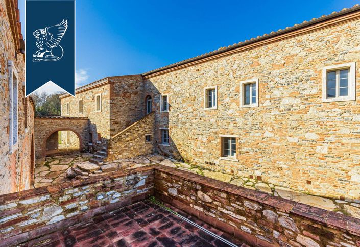 Image No.32-Maison de campagne de 16 chambres à vendre à Rapolano Terme