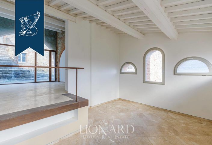 Image No.41-Maison de campagne de 16 chambres à vendre à Rapolano Terme