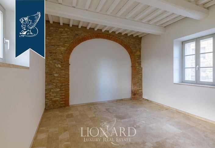 Image No.55-Maison de campagne de 16 chambres à vendre à Rapolano Terme