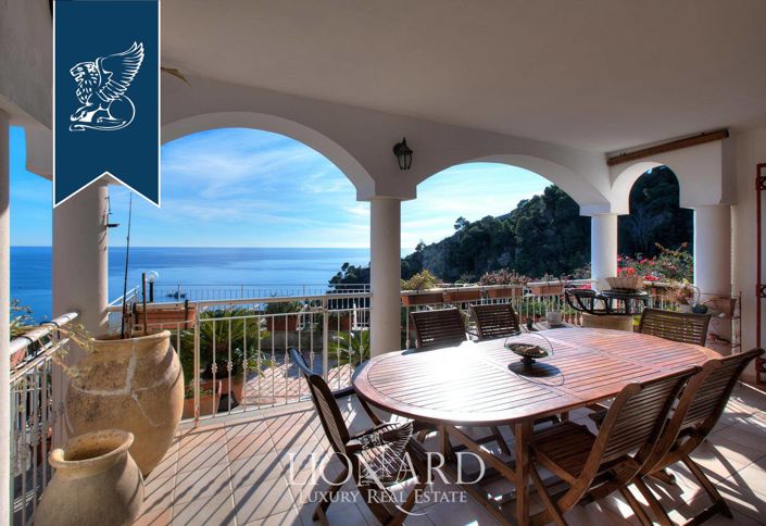 Image No.12-4 Bed Villa for sale