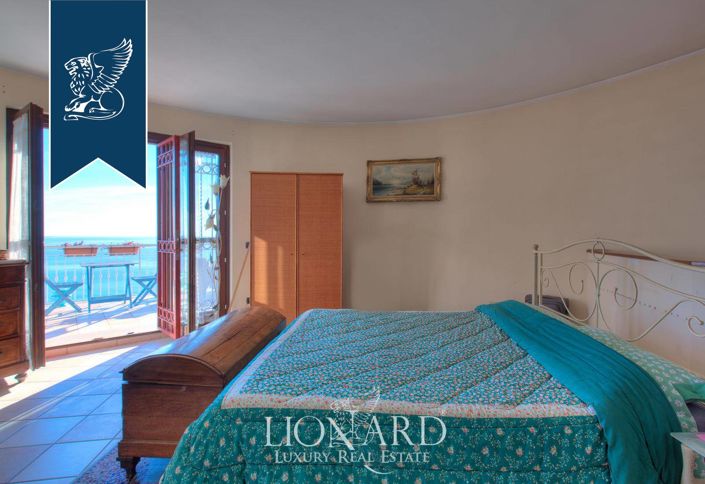 Image No.29-4 Bed Villa for sale