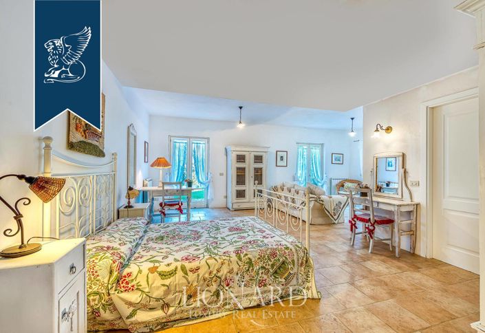 Image No.19-6 Bed Villa for sale