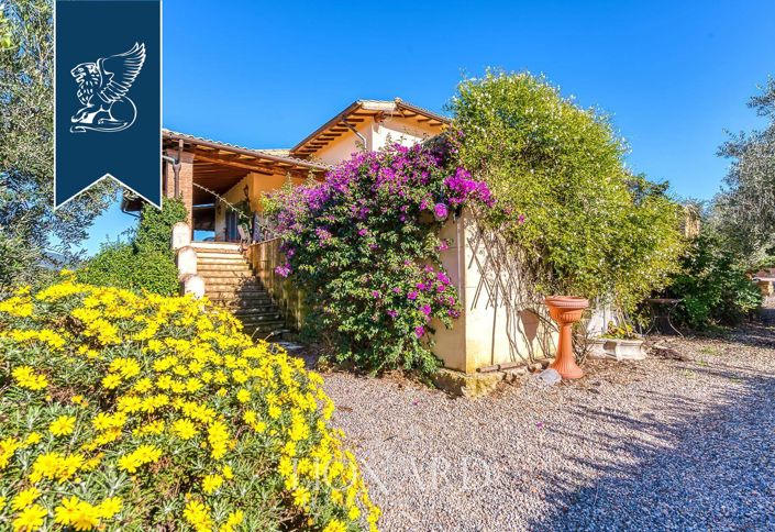 Image No.7-6 Bed Villa for sale