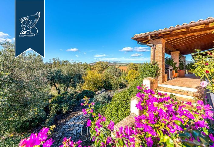 Image No.8-6 Bed Villa for sale