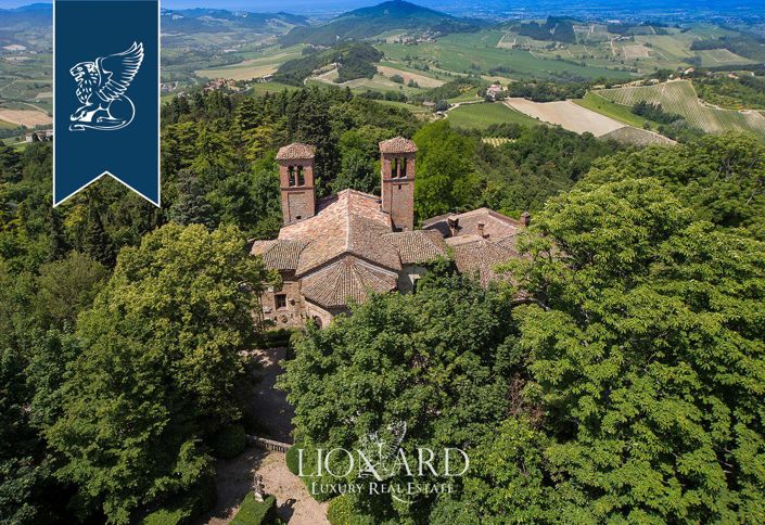 Image No.39-55 Bed Property for sale