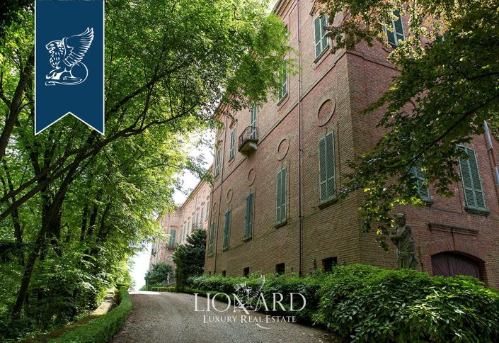 Image No.47-55 Bed Property for sale