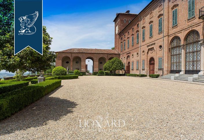 Image No.49-55 Bed Property for sale