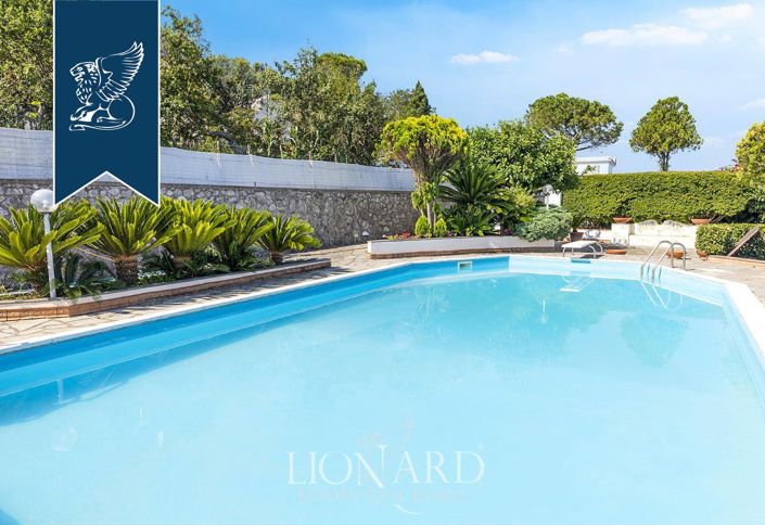 Image No.8-5 Bed Villa for sale