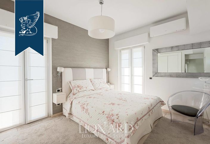 Image No.7-3 Bed Villa for sale