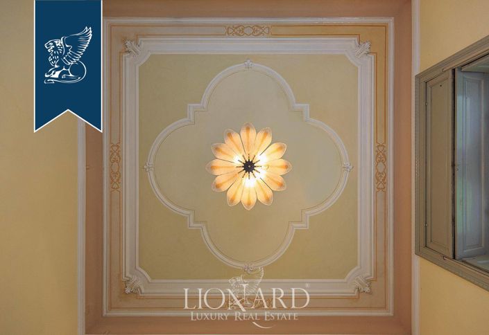 Image No.28-Villa de 7 chambres à vendre à Mandello del Lario