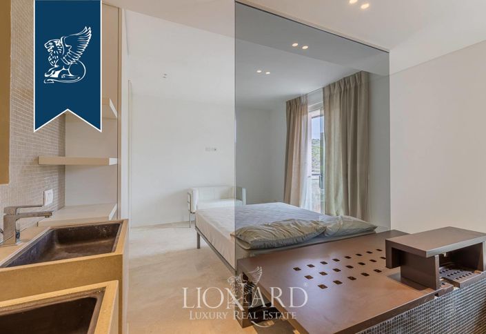 Image No.58-4 Bed Villa for sale