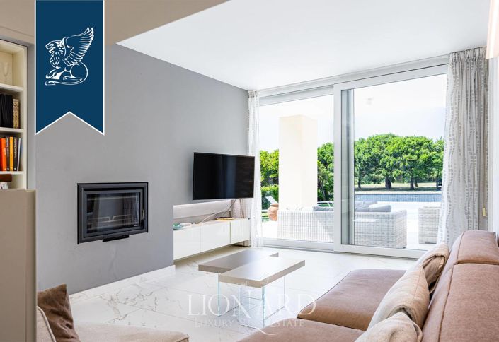 Image No.19-5 Bed Villa for sale