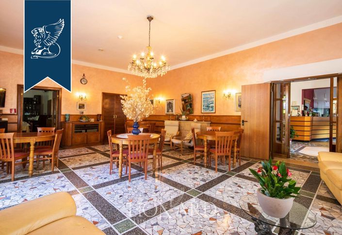 Image No.17-21 Bed Hotel for sale