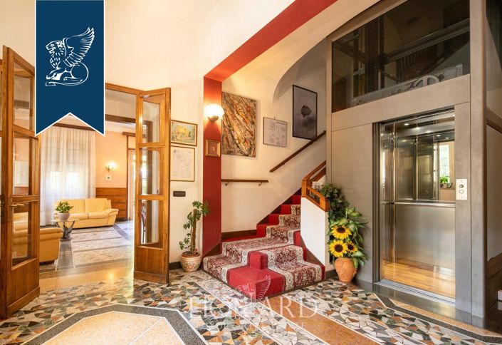 Image No.19-21 Bed Hotel for sale