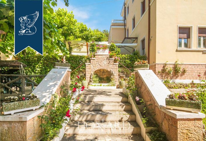 Image No.3-21 Bed Hotel for sale