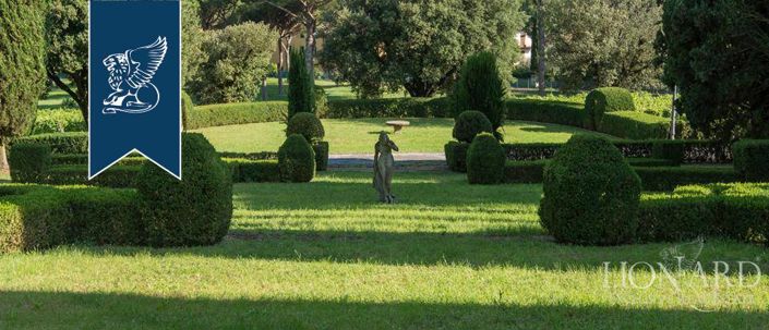 Image No.48-10 Bed Villa for sale