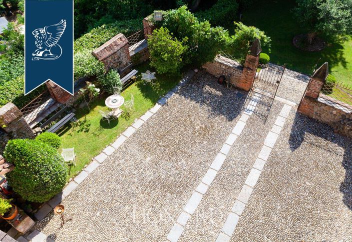 Image No.46-6 Bed Property for sale