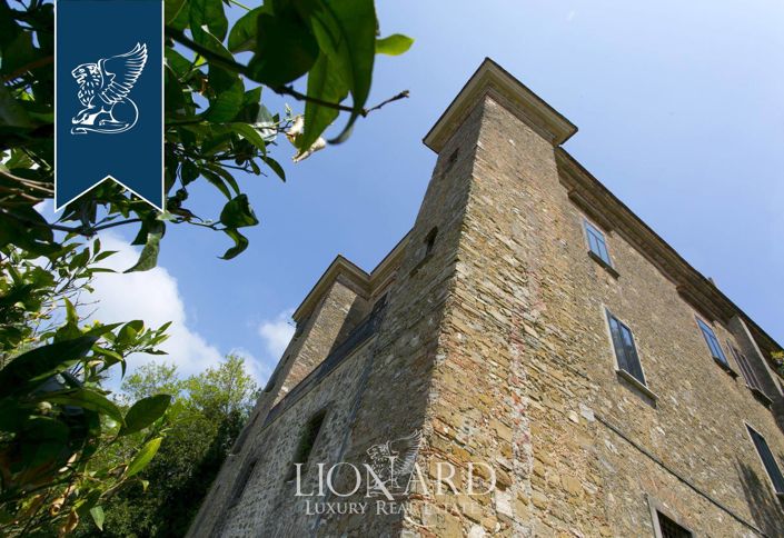 Image No.9-6 Bed Villa for sale